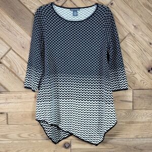 Chelsea & Theodore Tunic Top Women Size M Geometric Ombre Sharkbite Black Cream